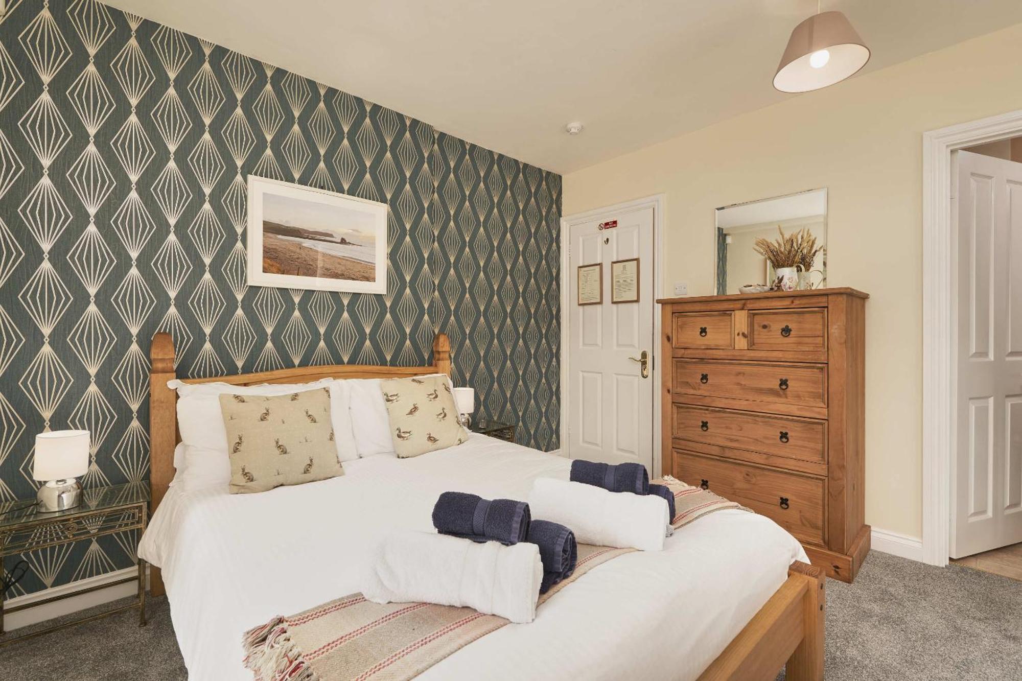 The White Hart Hotel Modbury Екстериор снимка