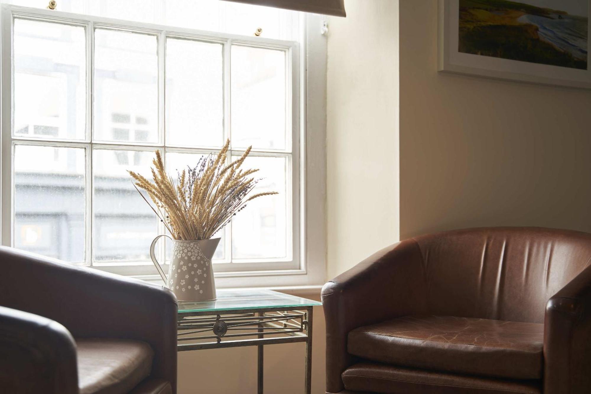 The White Hart Hotel Modbury Екстериор снимка