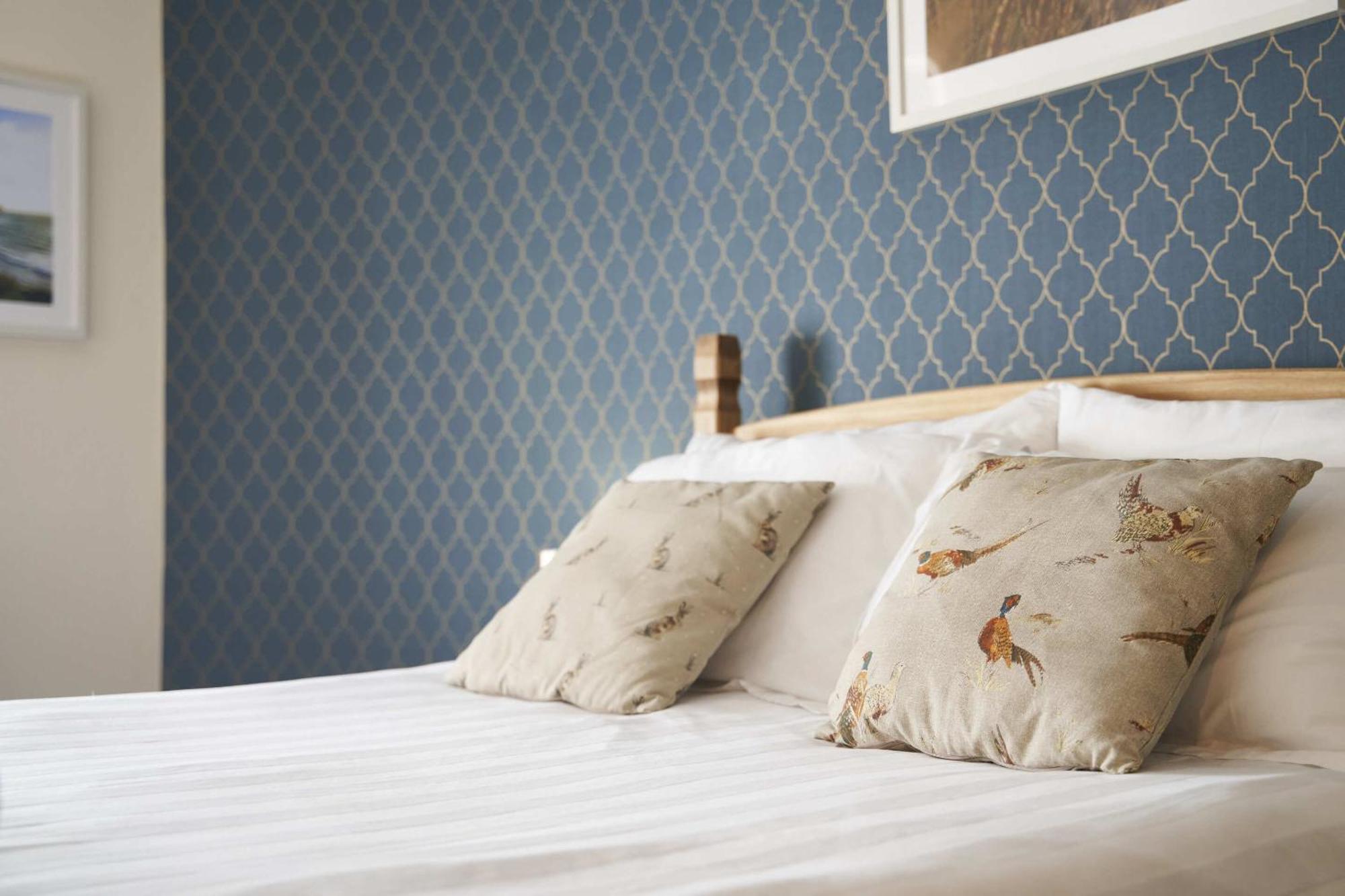 The White Hart Hotel Modbury Екстериор снимка