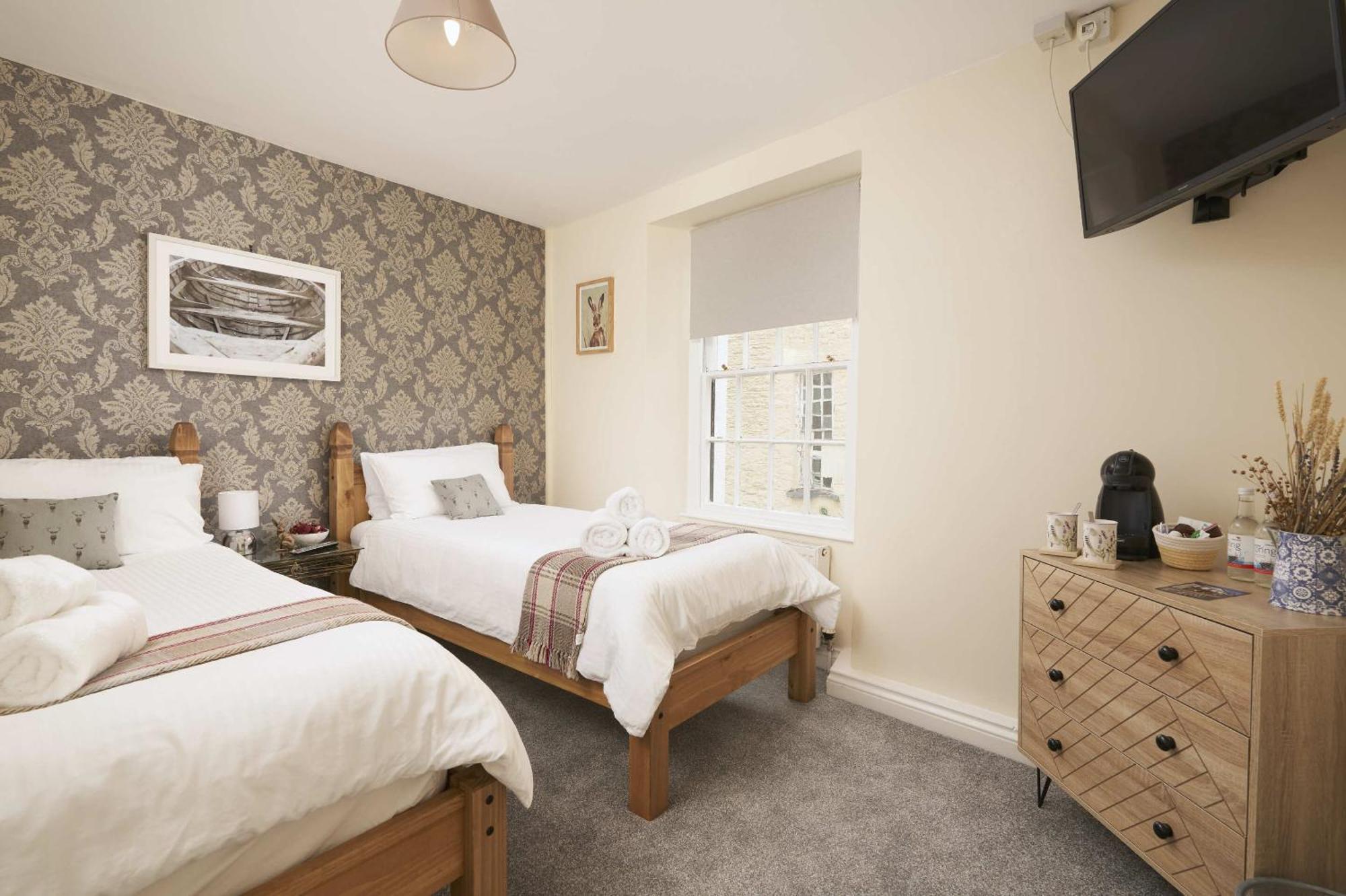 The White Hart Hotel Modbury Екстериор снимка